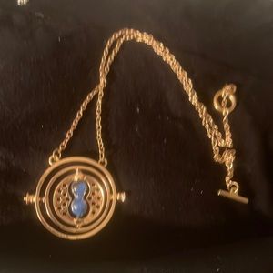 Womens fashion necklace